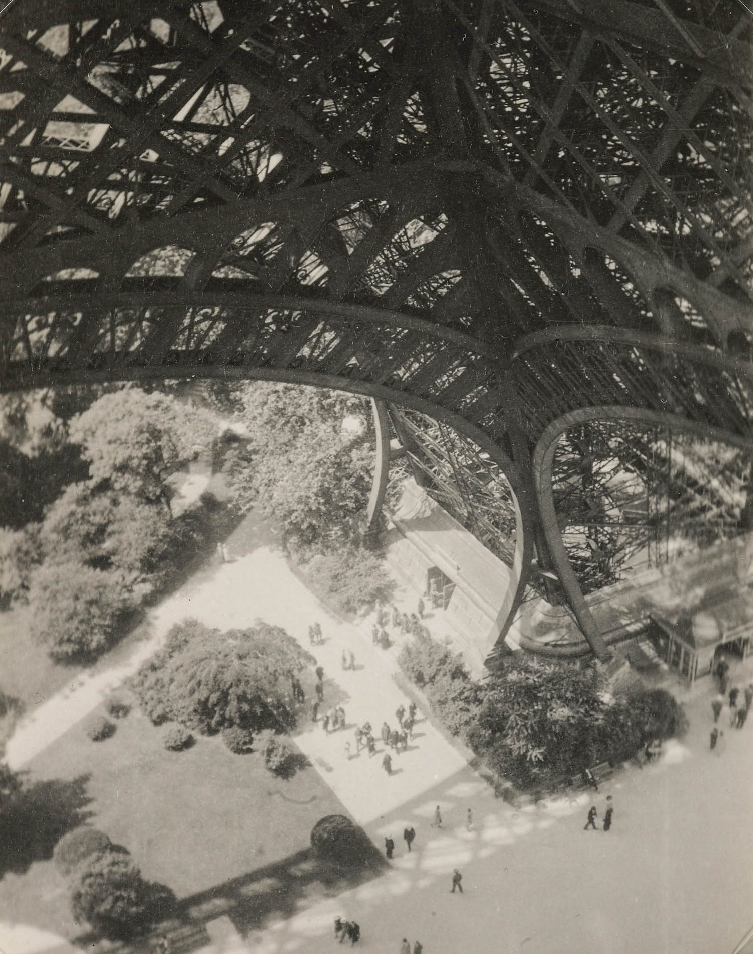 [Paris] by Eric Lee Johnson

More:

 Original public domain image from Museum of New Zealand Te Papa Tongarewa